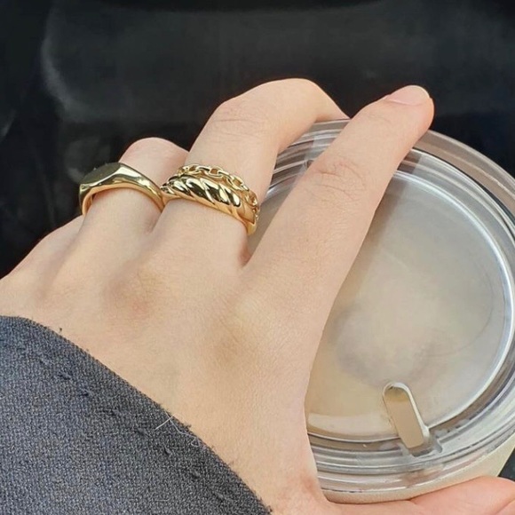 Brand New 14k Gold Plated Croissant Ring - Picture 4 of 8